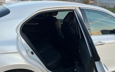 Toyota Camry, 2019 год, 3 200 000 рублей, 9 фотография