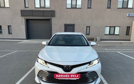 Toyota Camry, 2019 год, 3 200 000 рублей, 3 фотография