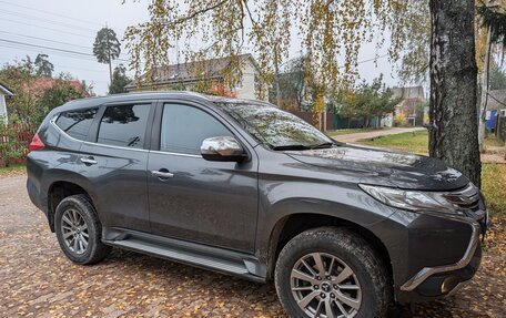 Mitsubishi Pajero Sport III рестайлинг, 2018 год, 2 900 000 рублей, 2 фотография