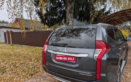 Mitsubishi Pajero Sport III рестайлинг, 2018 год, 2 900 000 рублей, 4 фотография