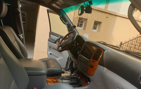 Toyota Land Cruiser 100 рестайлинг 2, 2007 год, 5 500 000 рублей, 7 фотография