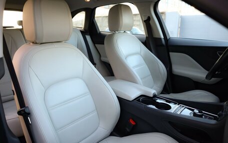 Jaguar F-Pace, 2017 год, 2 399 000 рублей, 22 фотография