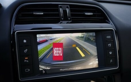 Jaguar F-Pace, 2017 год, 2 399 000 рублей, 17 фотография