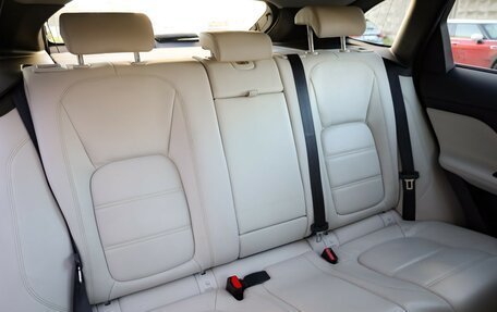 Jaguar F-Pace, 2017 год, 2 399 000 рублей, 24 фотография