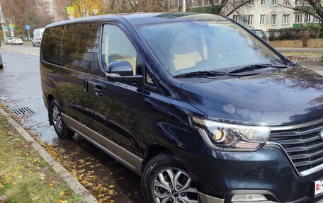 Hyundai H-1 II рестайлинг, 2019 год, 2 650 000 рублей, 2 фотография