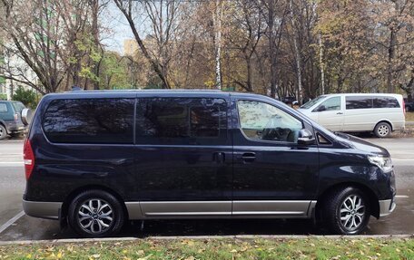 Hyundai H-1 II рестайлинг, 2019 год, 2 650 000 рублей, 3 фотография