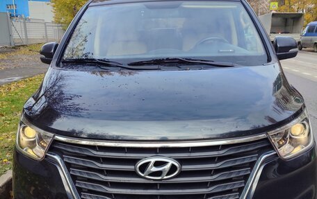 Hyundai H-1 II рестайлинг, 2019 год, 2 650 000 рублей, 13 фотография