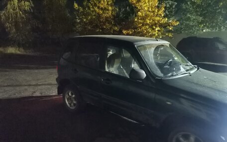 Chevrolet Niva I рестайлинг, 2004 год, 250 000 рублей, 3 фотография