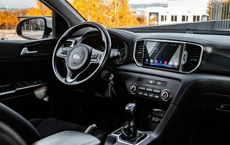 KIA Sportage IV рестайлинг, 2017 год, 1 400 000 рублей, 15 фотография