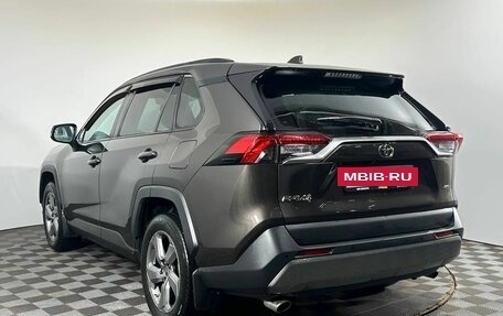Toyota RAV4, 2020 год, 3 200 000 рублей, 7 фотография