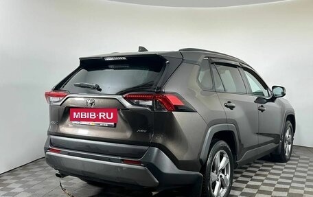 Toyota RAV4, 2020 год, 3 200 000 рублей, 5 фотография