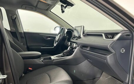 Toyota RAV4, 2020 год, 3 200 000 рублей, 11 фотография