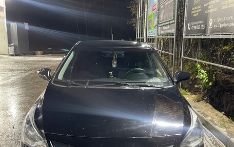 Hyundai Solaris II рестайлинг, 2015 год, 1 200 000 рублей, 1 фотография