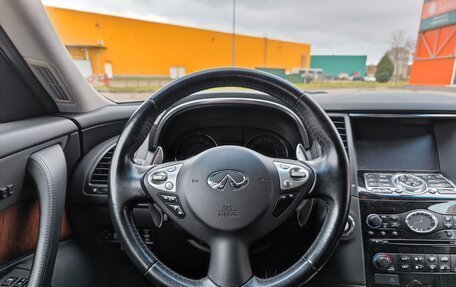Infiniti QX70, 2014 год, 4 200 000 рублей, 9 фотография