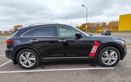 Infiniti QX70, 2014 год, 4 200 000 рублей, 5 фотография