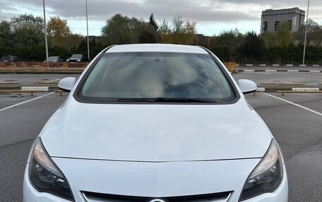 Opel Astra J, 2014 год, 970 000 рублей, 3 фотография