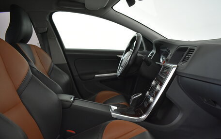 Volvo V60 Cross Country II, 2015 год, 2 199 000 рублей, 11 фотография