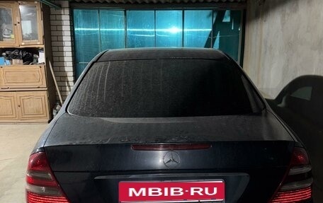 Mercedes-Benz E-Класс, 2003 год, 680 000 рублей, 3 фотография