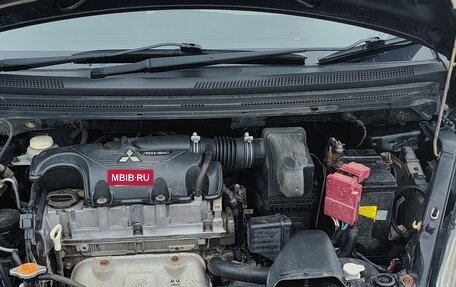 Mitsubishi Colt VI рестайлинг, 2003 год, 400 000 рублей, 5 фотография