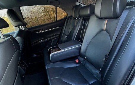Toyota Camry, 2019 год, 2 600 000 рублей, 7 фотография