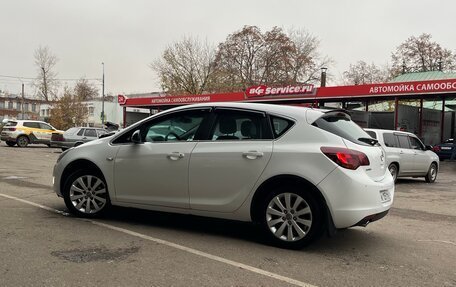 Opel Astra J, 2011 год, 900 000 рублей, 5 фотография