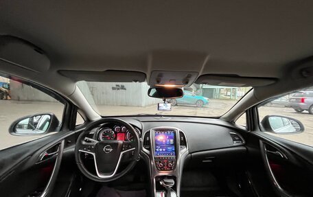 Opel Astra J, 2011 год, 900 000 рублей, 10 фотография