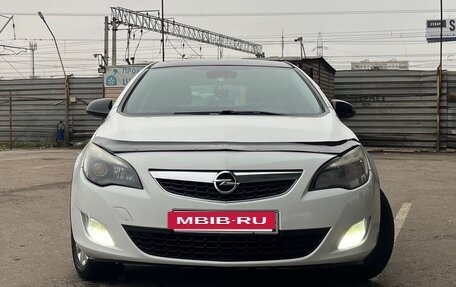 Opel Astra J, 2011 год, 900 000 рублей, 3 фотография