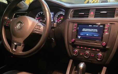 Volkswagen Jetta VI, 2013 год, 1 300 000 рублей, 14 фотография