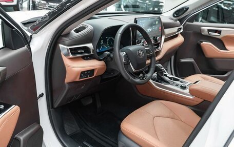 Toyota Highlander, 2025 год, 5 999 000 рублей, 8 фотография