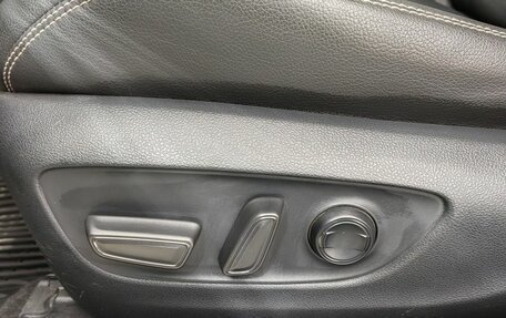 Toyota RAV4, 2021 год, 3 699 000 рублей, 27 фотография