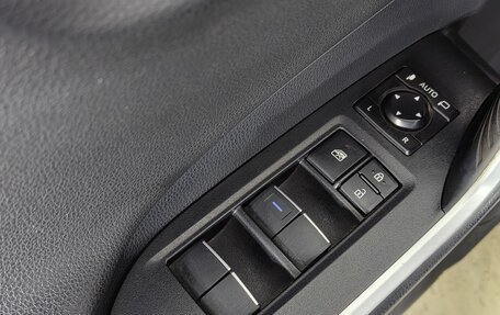 Toyota RAV4, 2021 год, 3 699 000 рублей, 28 фотография