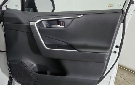 Toyota RAV4, 2021 год, 3 699 000 рублей, 30 фотография
