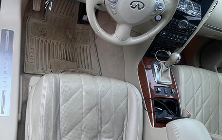 Infiniti FX II, 2012 год, 2 400 000 рублей, 11 фотография