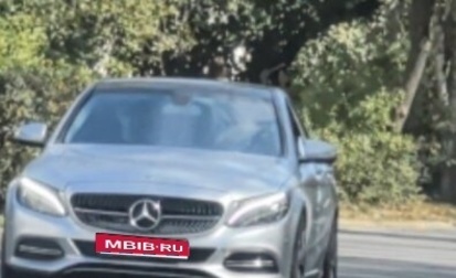 Mercedes-Benz C-Класс, 2015 год, 1 900 000 рублей, 1 фотография