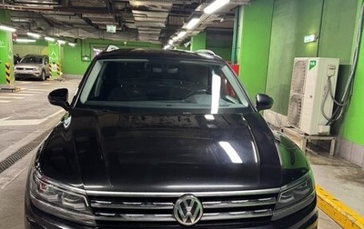 Volkswagen Tiguan II, 2017 год, 2 350 000 рублей, 1 фотография