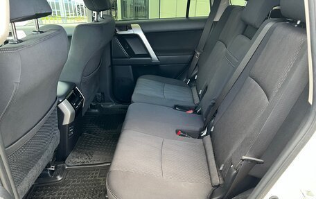 Toyota Land Cruiser Prado 150 рестайлинг 2, 2021 год, 5 899 000 рублей, 16 фотография