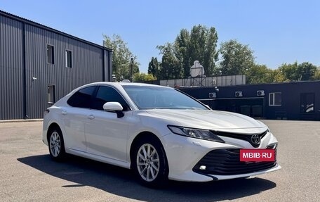 Toyota Camry, 2019 год, 2 570 000 рублей, 14 фотография