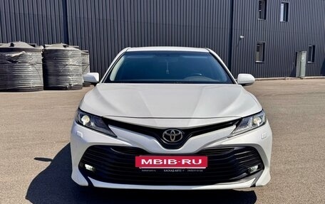 Toyota Camry, 2019 год, 2 570 000 рублей, 15 фотография