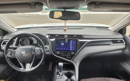 Toyota Camry, 2019 год, 2 570 000 рублей, 16 фотография