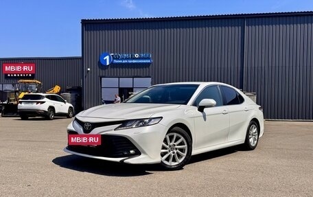 Toyota Camry, 2019 год, 2 570 000 рублей, 3 фотография