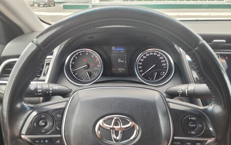 Toyota Camry, 2019 год, 2 570 000 рублей, 17 фотография