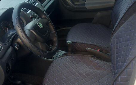 Skoda Fabia II, 2012 год, 380 000 рублей, 10 фотография