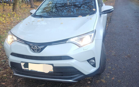 Toyota RAV4, 2016 год, 2 200 000 рублей, 3 фотография