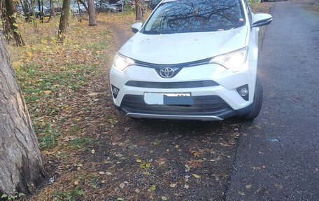 Toyota RAV4, 2016 год, 2 200 000 рублей, 2 фотография