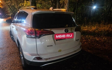 Toyota RAV4, 2016 год, 2 200 000 рублей, 8 фотография