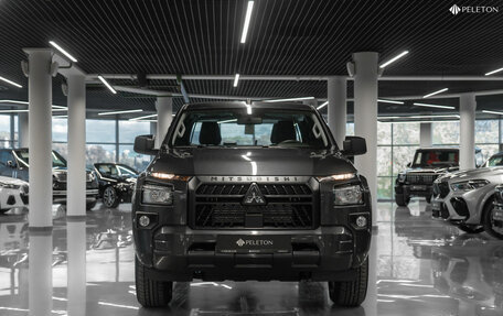 Mitsubishi L200, 2024 год, 4 650 000 рублей, 3 фотография