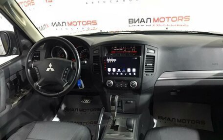 Mitsubishi Pajero IV, 2013 год, 1 999 000 рублей, 5 фотография