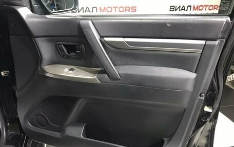 Mitsubishi Pajero IV, 2013 год, 1 999 000 рублей, 20 фотография