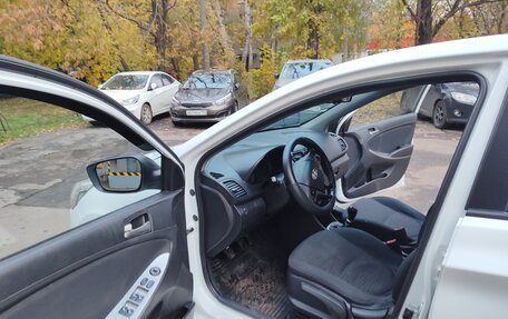 Hyundai Solaris II рестайлинг, 2016 год, 364 000 рублей, 8 фотография