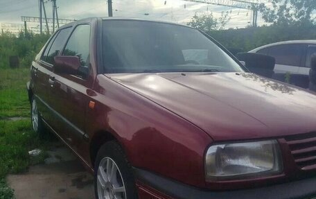 Volkswagen Vento, 1995 год, 285 000 рублей, 2 фотография